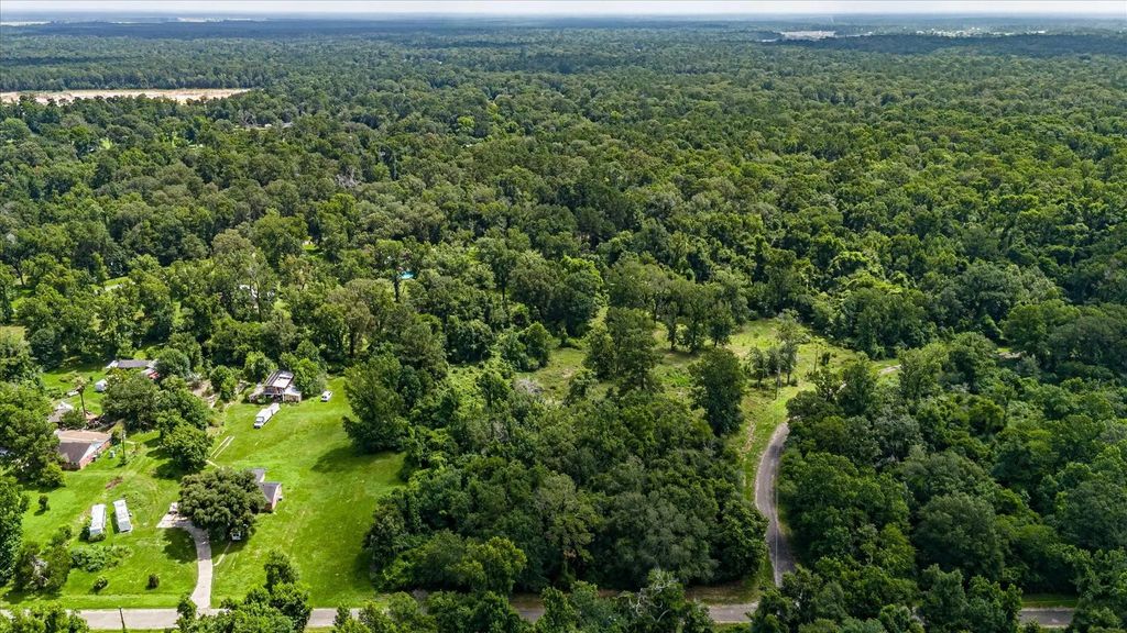 W Magnolia Ln, New Caney