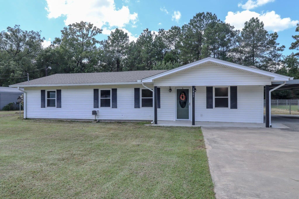 1805 Fox Road, Vidor
