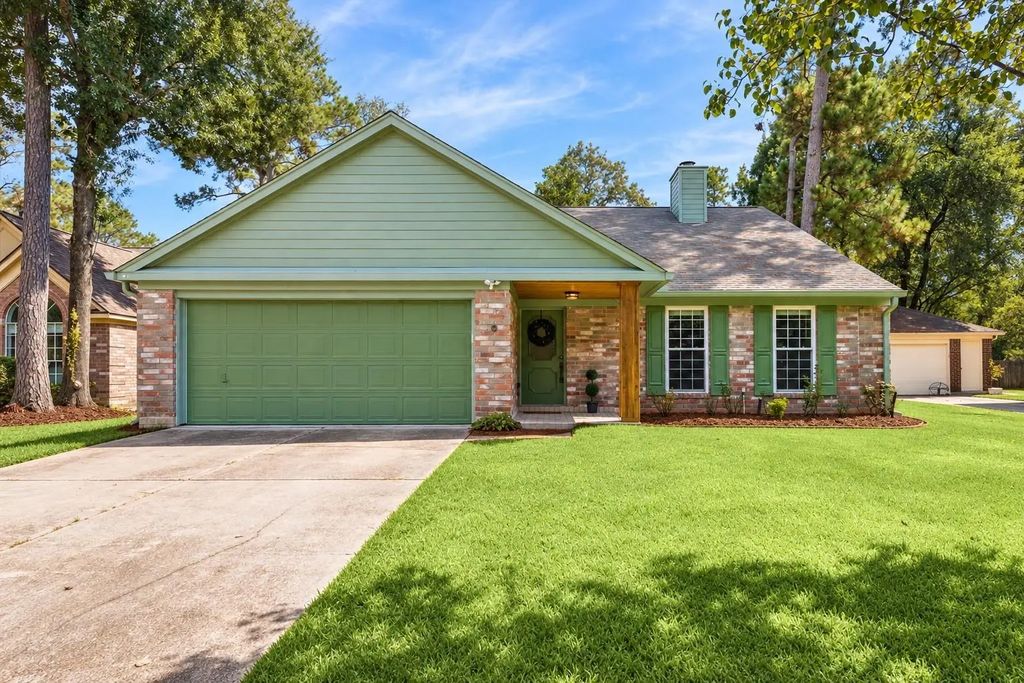 6 Cottage Grove Place, The Woodlands
