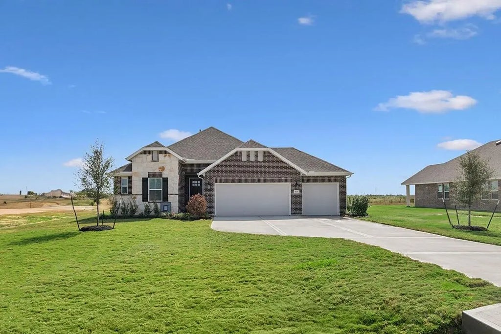 404 Cane Crossing Lake Drive, Sealy