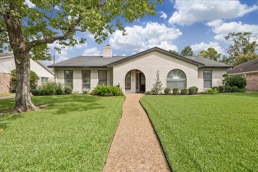 10706 Sugar Hill Drive, Houston