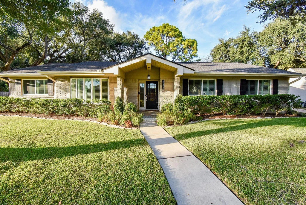 5330 Jackwood Street, Houston