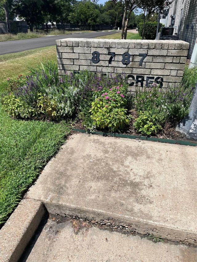 8787 Brae Acres Road 401, Houston