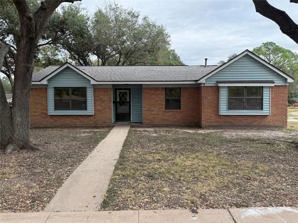 3002 Lamar Circle, El Campo