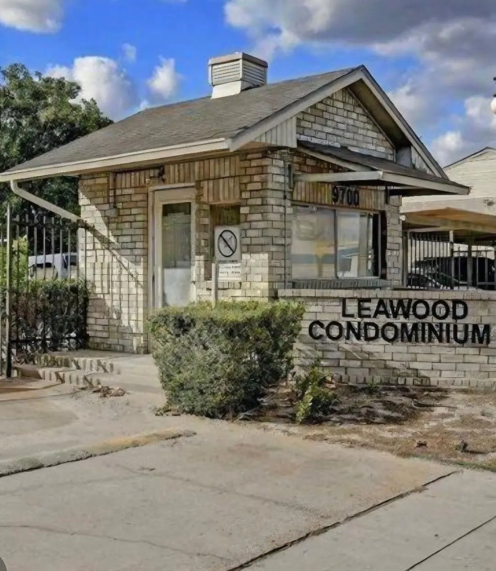 9700 Leawood Boulevard 1413, Houston