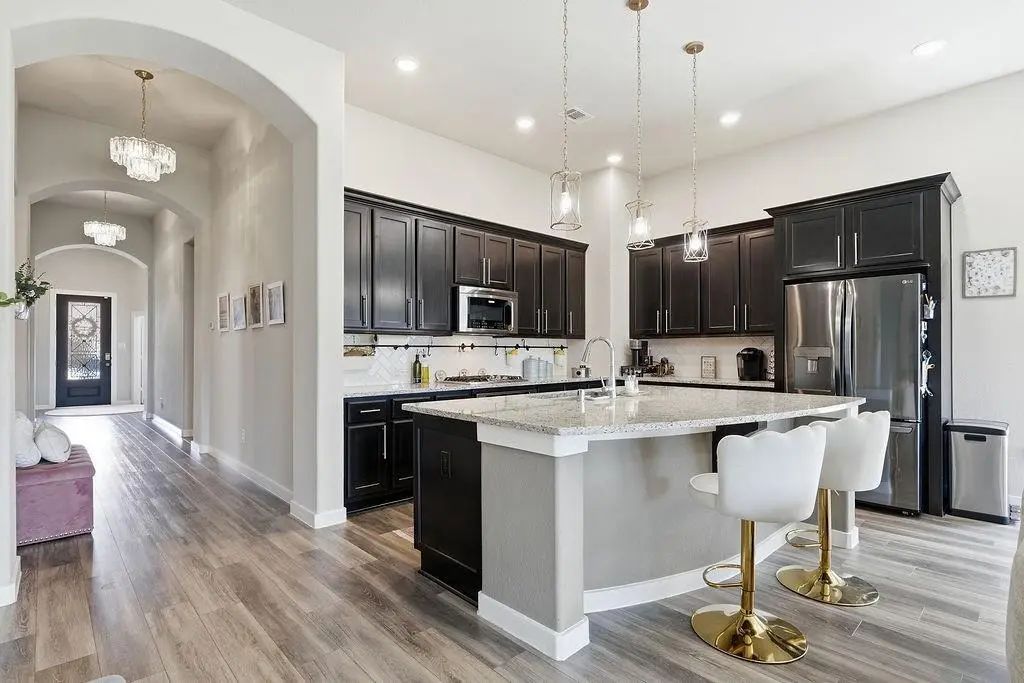 4042 Shackleton Court, Iowa Colony