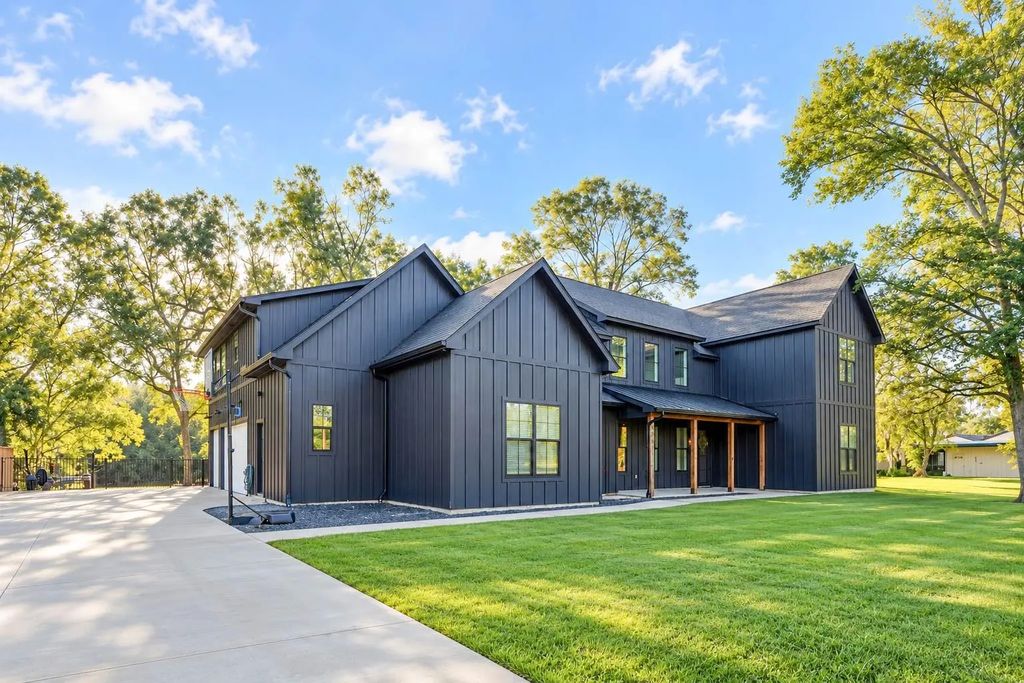 2901 Shady Lane, Webster