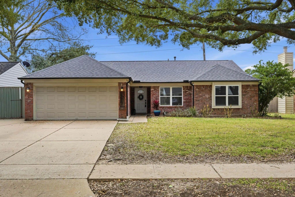 16027 Pinyon Creek Drive, Houston