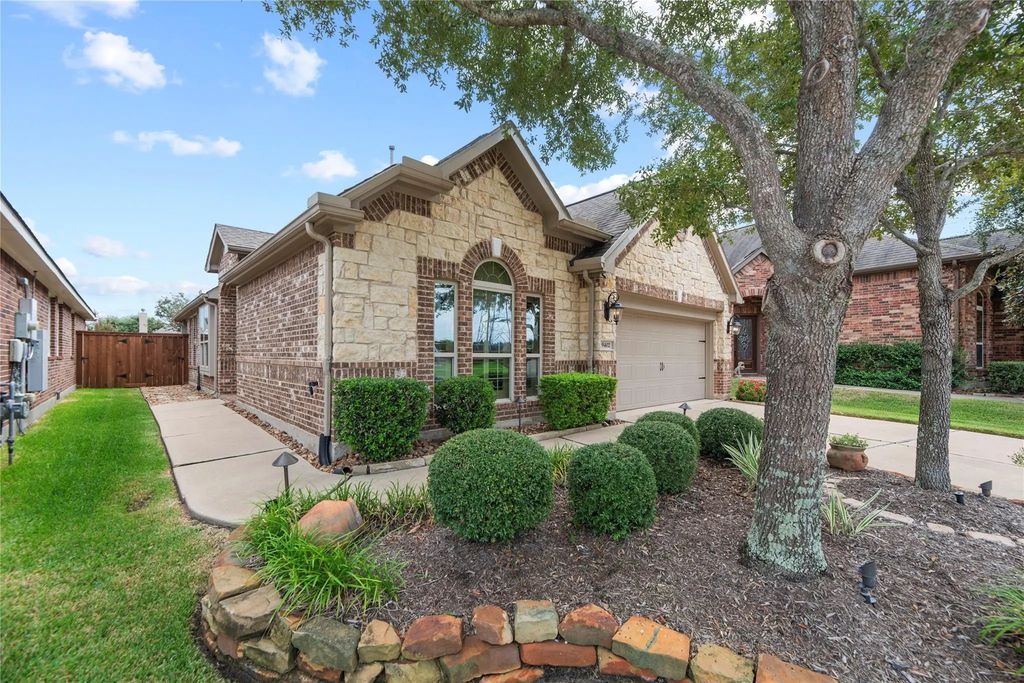 9402 Raven Lake Court, Cypress