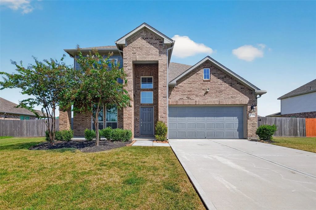 11319 Youngquist Drive, Mont Belvieu