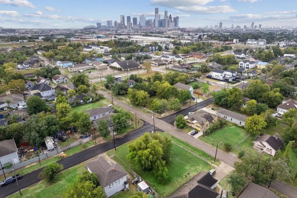 2605 Sumpter Street, Houston