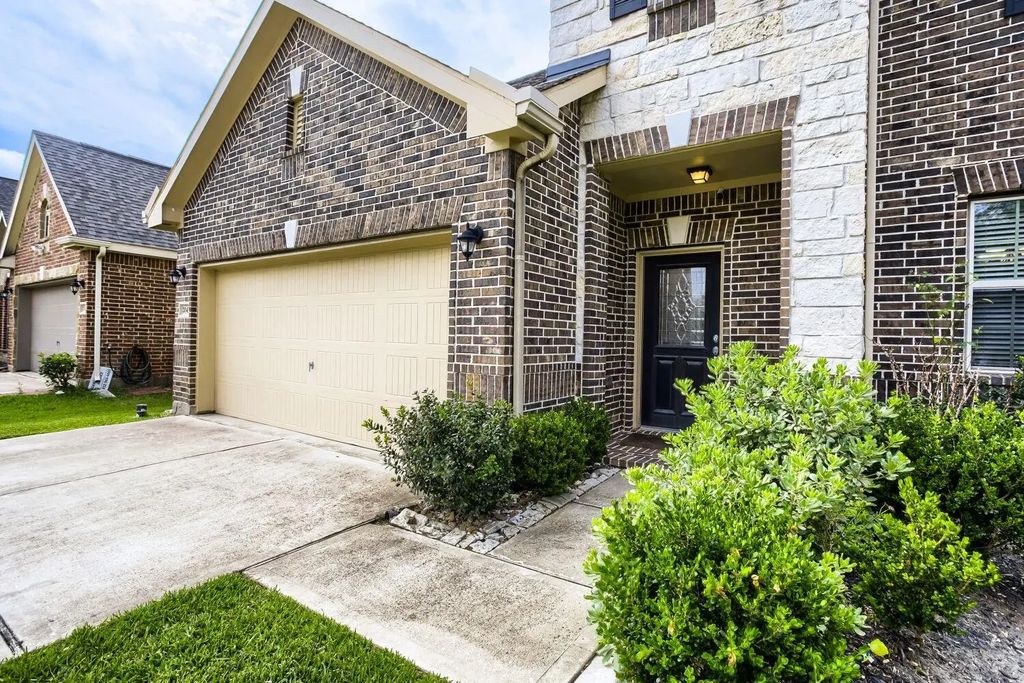 20431 Alpine Meadow Place, Richmond