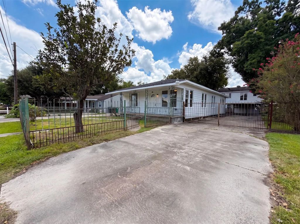 714 Bolling Lane, Houston