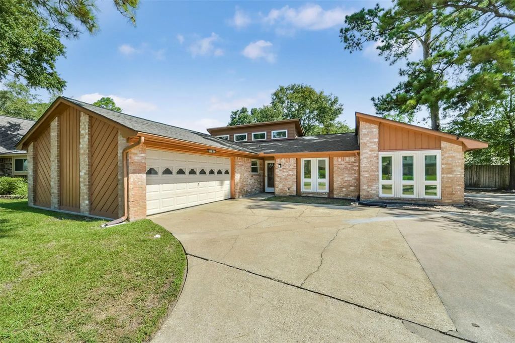 7506 N Hollow Circle, Humble