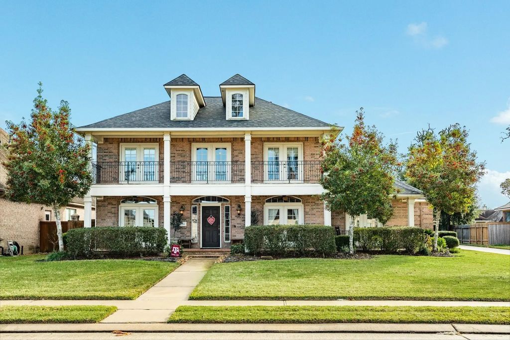 204 Arrowhead Drive, Lake Jackson