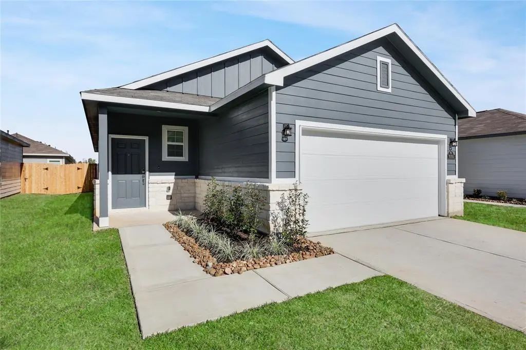 16995 Pandora Way, Porter