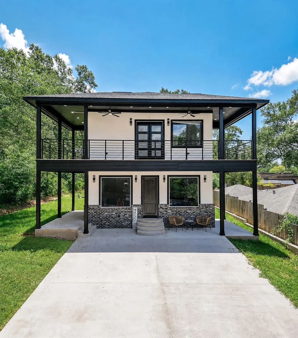 14521 Hill Drive, Willis