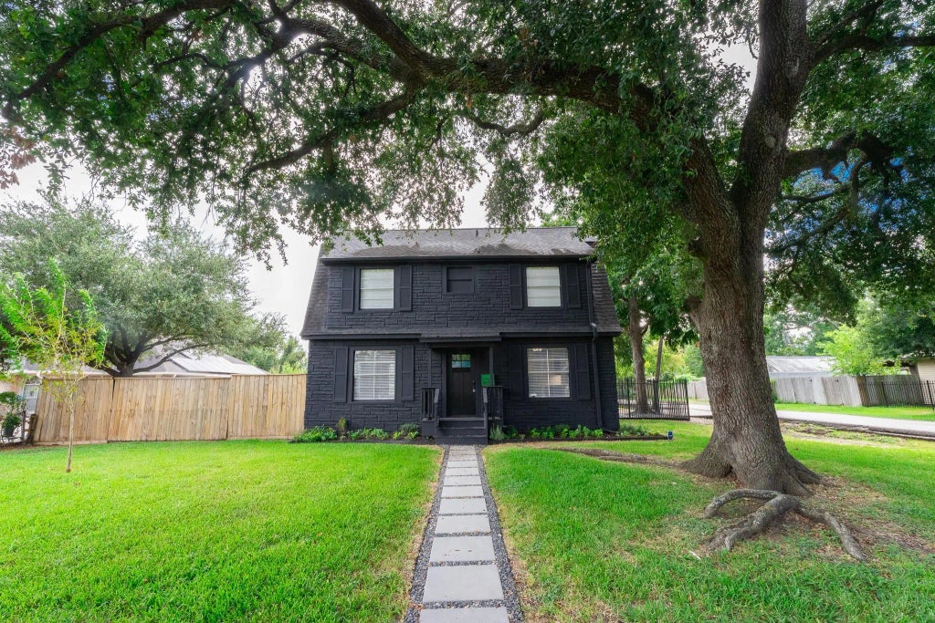 8134 Niles Street, Houston