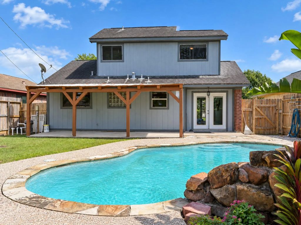 3107 Edgewood Drive, Dickinson