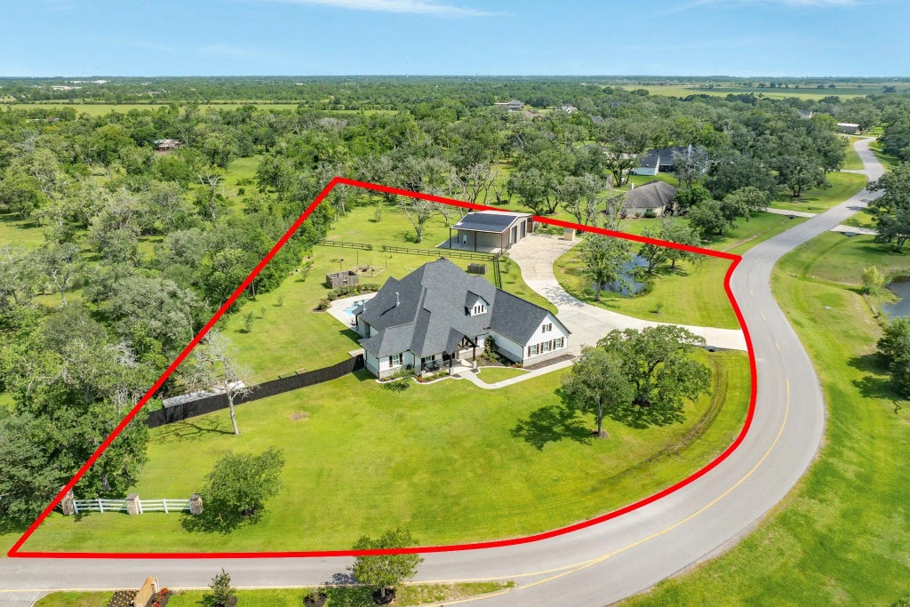 337 Thousand Oaks Drive, Angleton