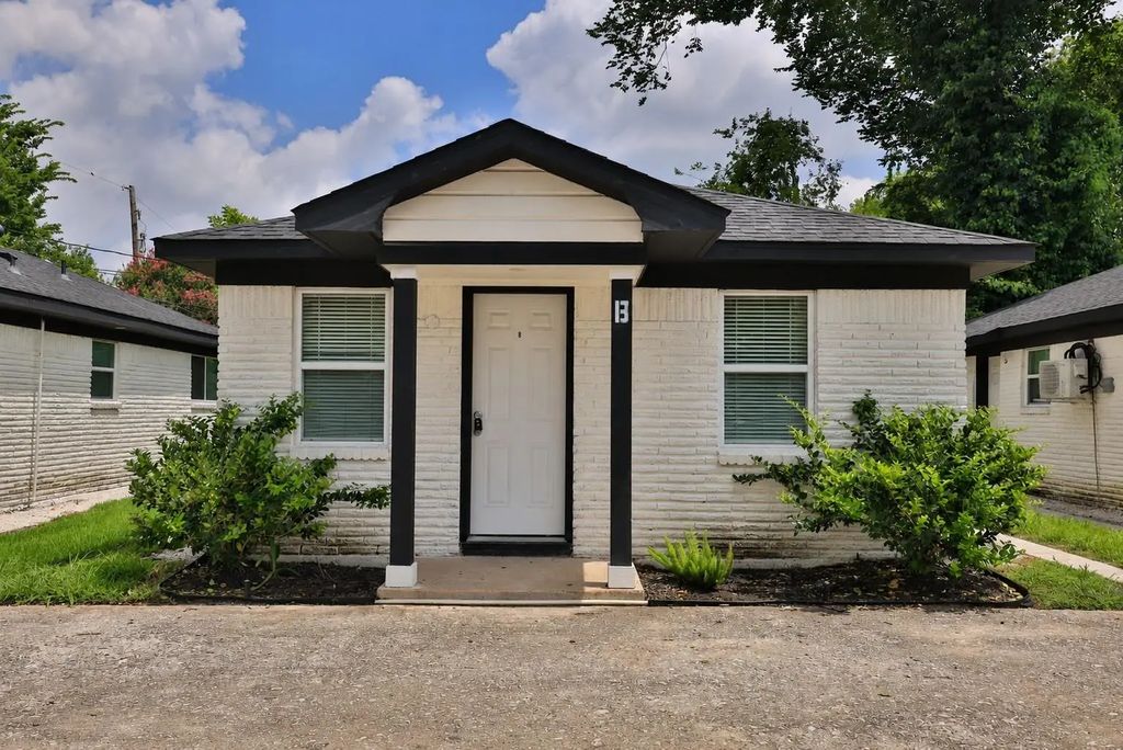4120 Linn Street B, Houston