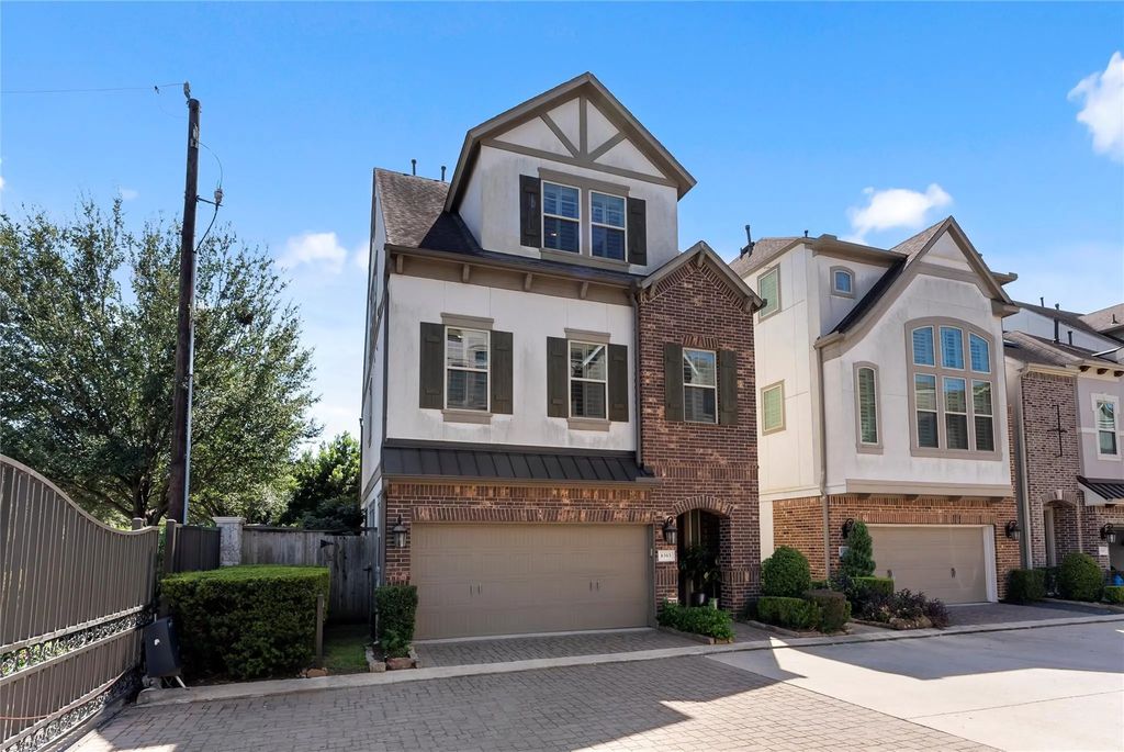 8303 Ginger Oak Street, Houston