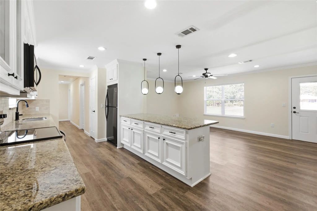 340 Oak Ridge Drive, Onalaska