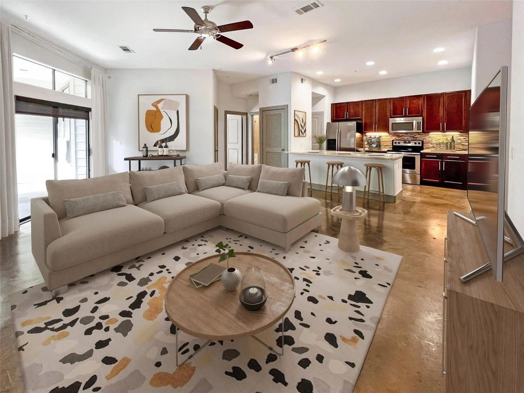 1616 W Dallas Street 350, Houston