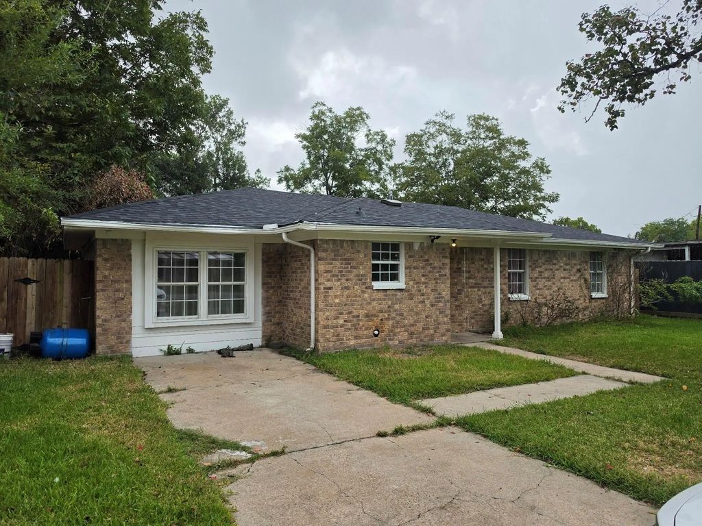 13018 Breezeway Street, Houston