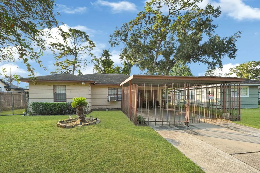 7226 Wiley Road, Houston
