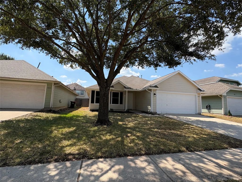 19819 River Breeze Drive, Tomball