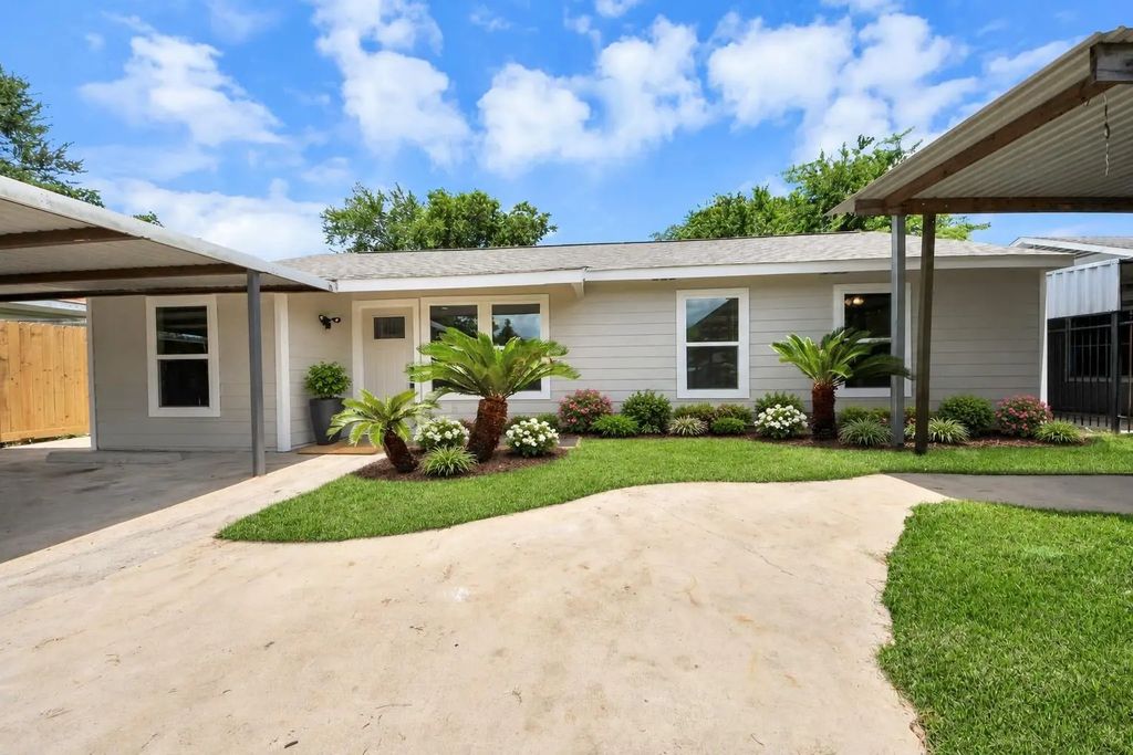 5111 Willow Glen Drive, Houston