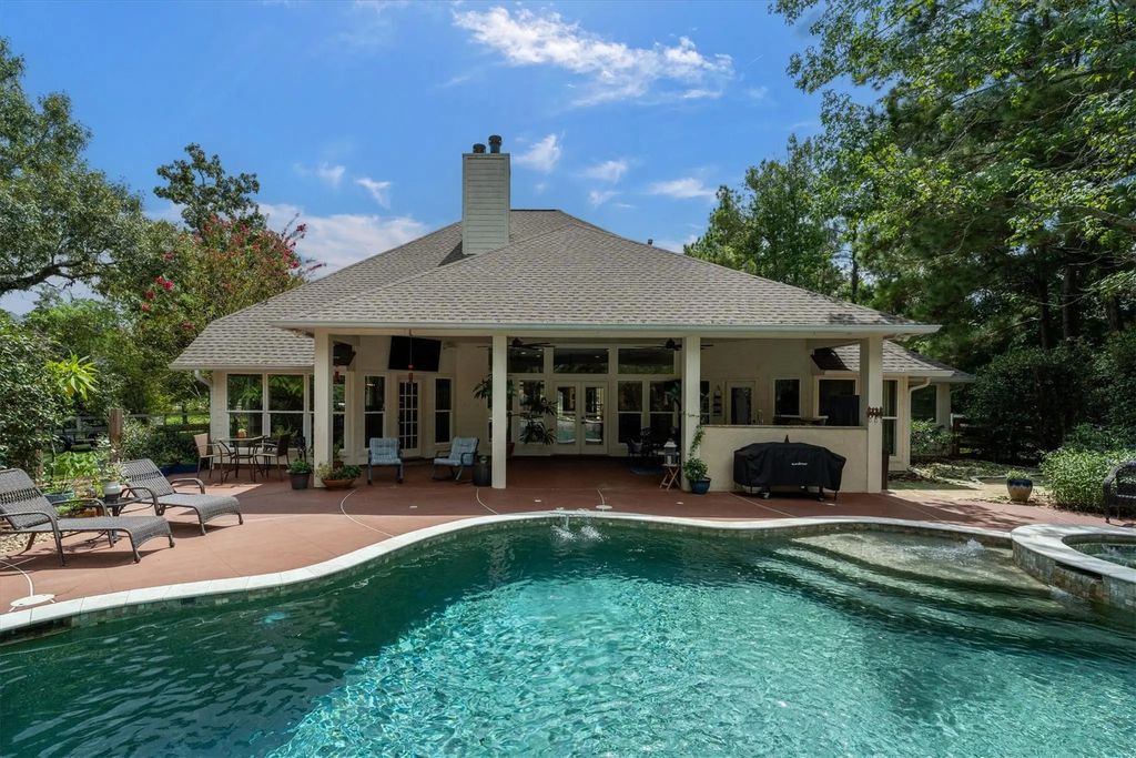 9135 Grand Lake Estates Drive, Montgomery