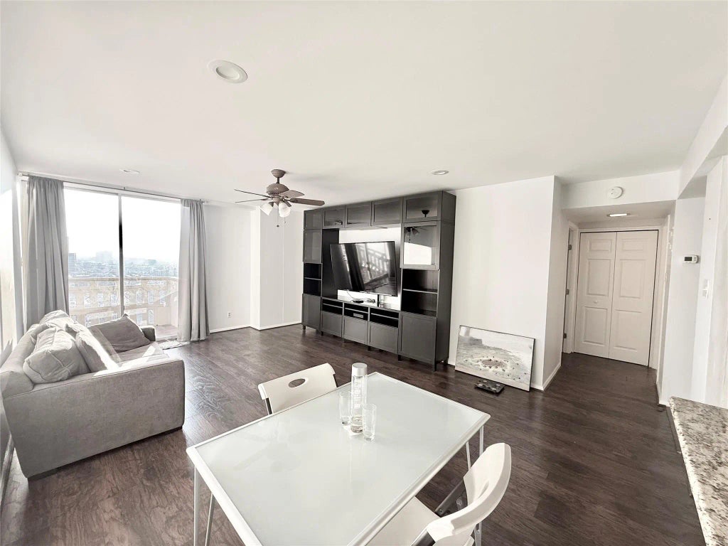 2016 Main Street 1914, Houston