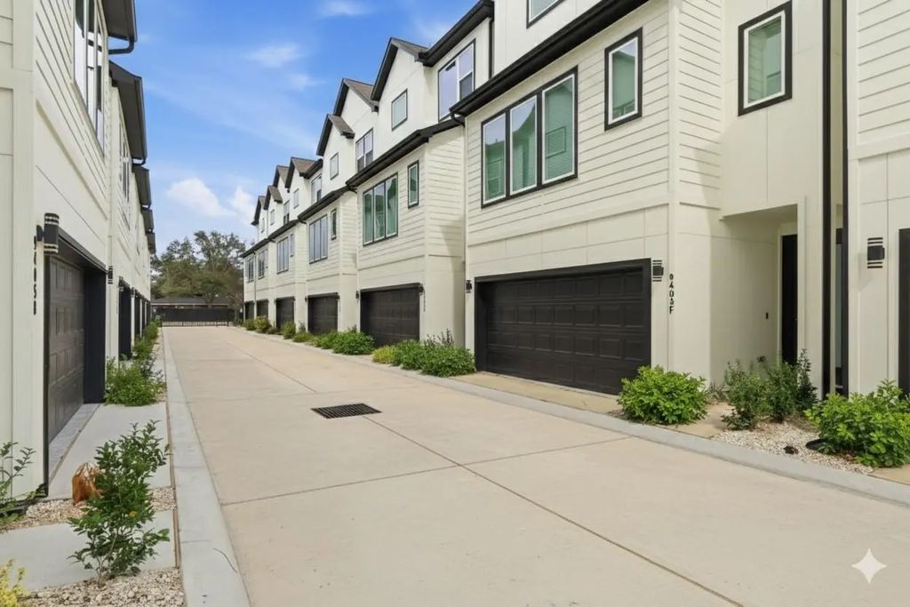 9405 Hammerly Boulevard G, Houston