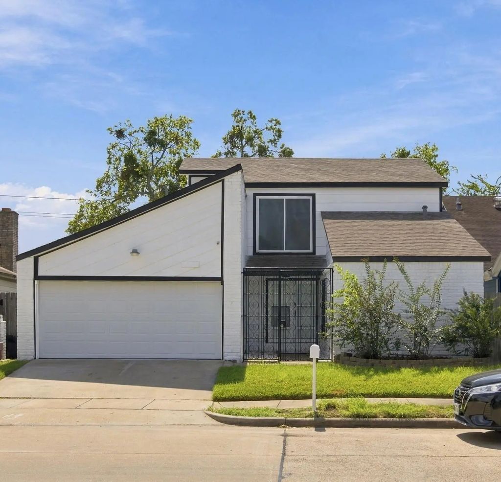 11307 Oakcenter Drive, Houston