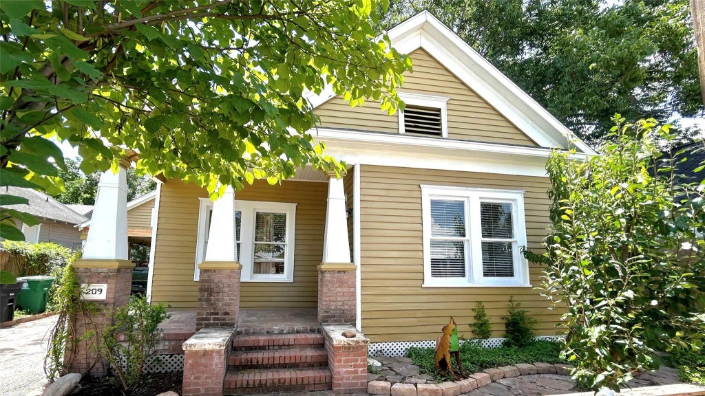 209 Walton Street, Houston