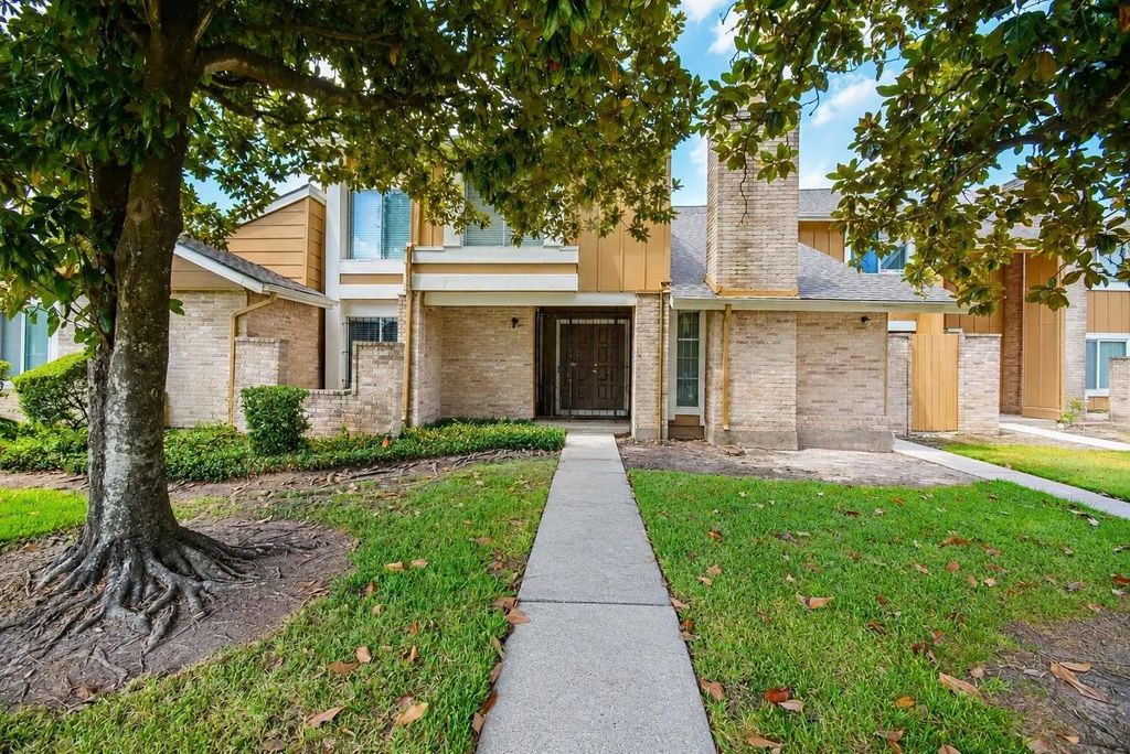 6168 W Airport Boulevard 16, Houston