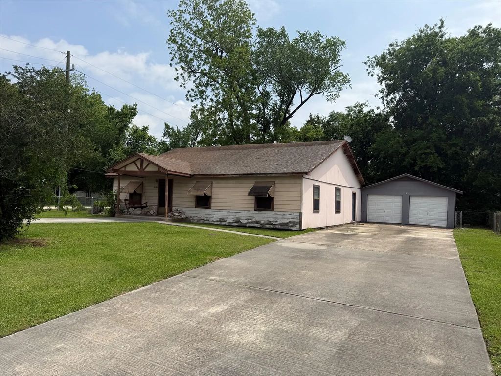 15818 Waverly Drive, Houston