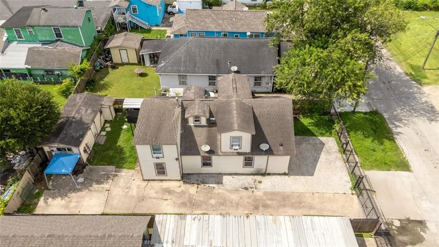911 Wooding Street, Houston