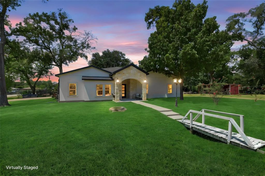 8005 Shagwood Drive, Houston