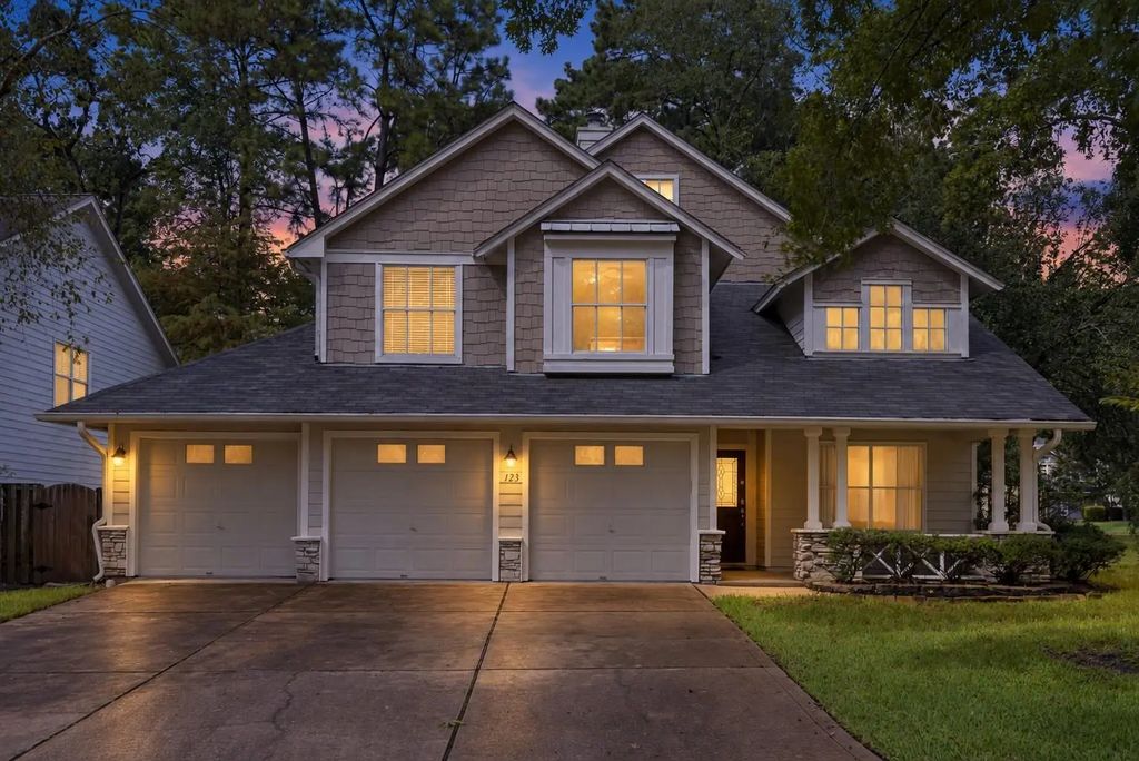 123 Sheerborne Court, The Woodlands