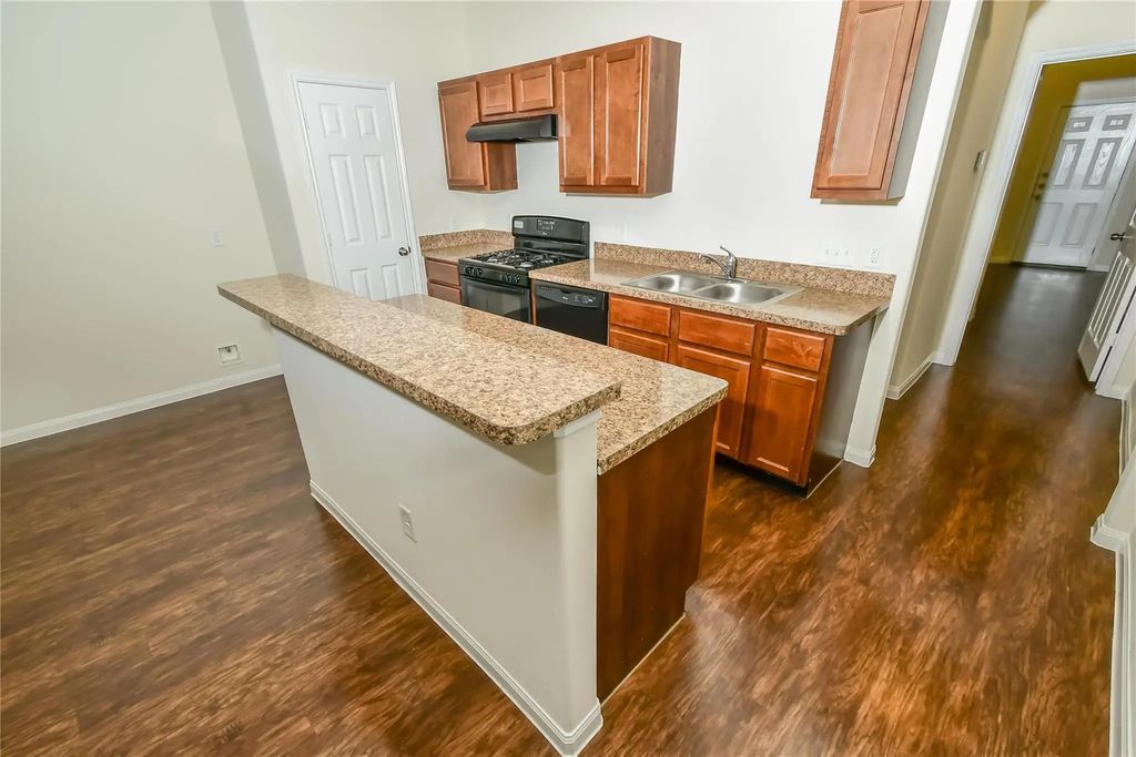 5546 Plantation Forest Drive, Katy