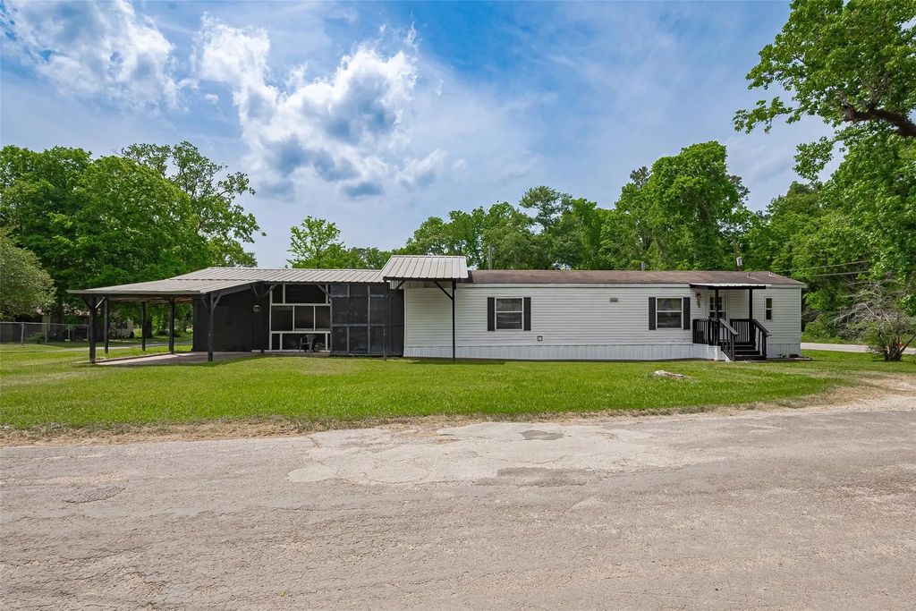 506 South Oakhurst Drive, Livingston