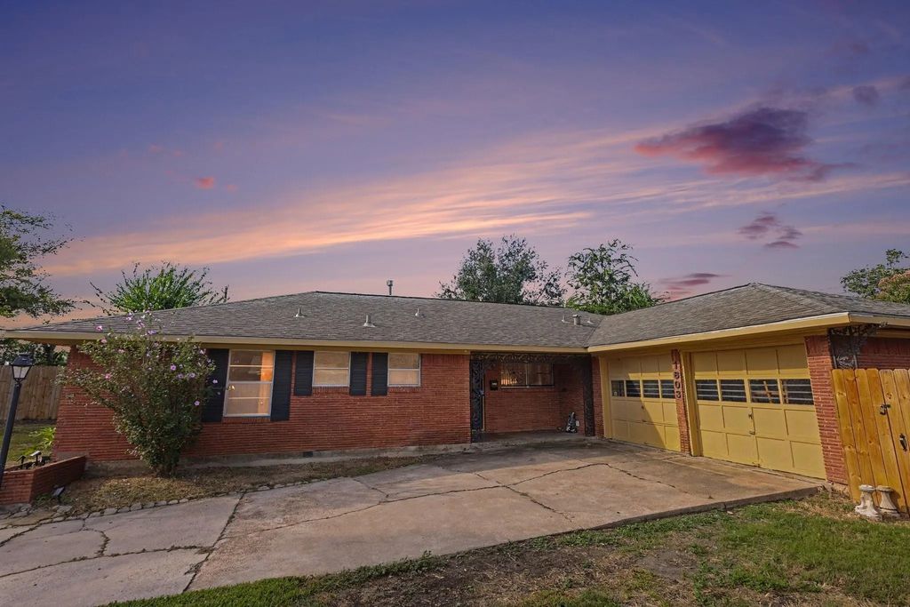 1803 Sea Queen Court, Houston
