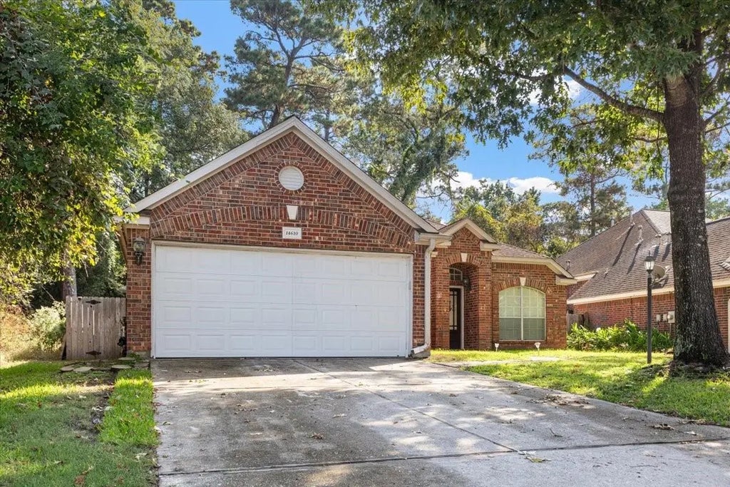 14610 Southern Magnolia Circle, Houston