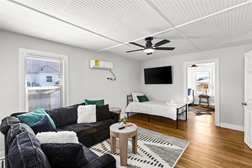 3624 Avenue S 1/2, Galveston