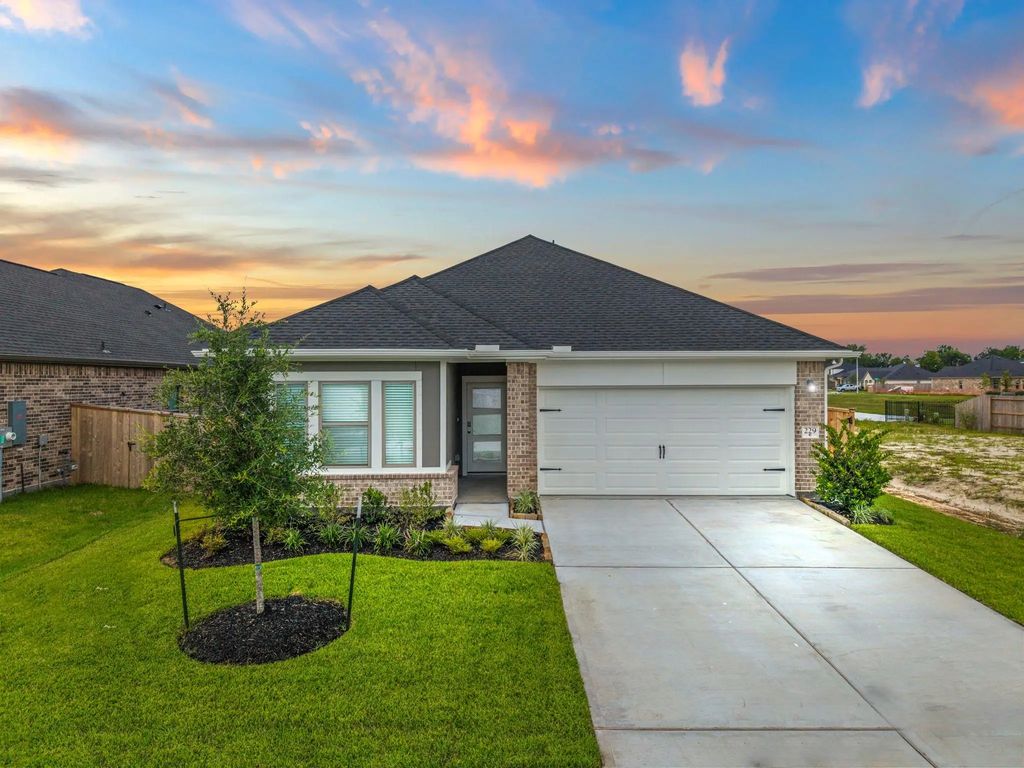 229 Orchard Laurel Drive, Alvin
