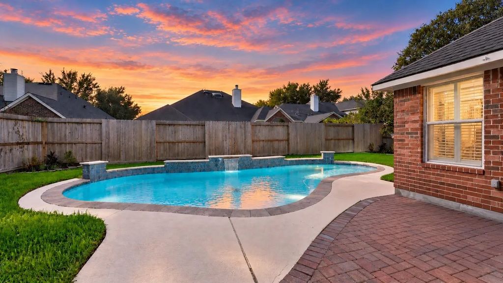 7318 Hickory Canyon Court, Humble