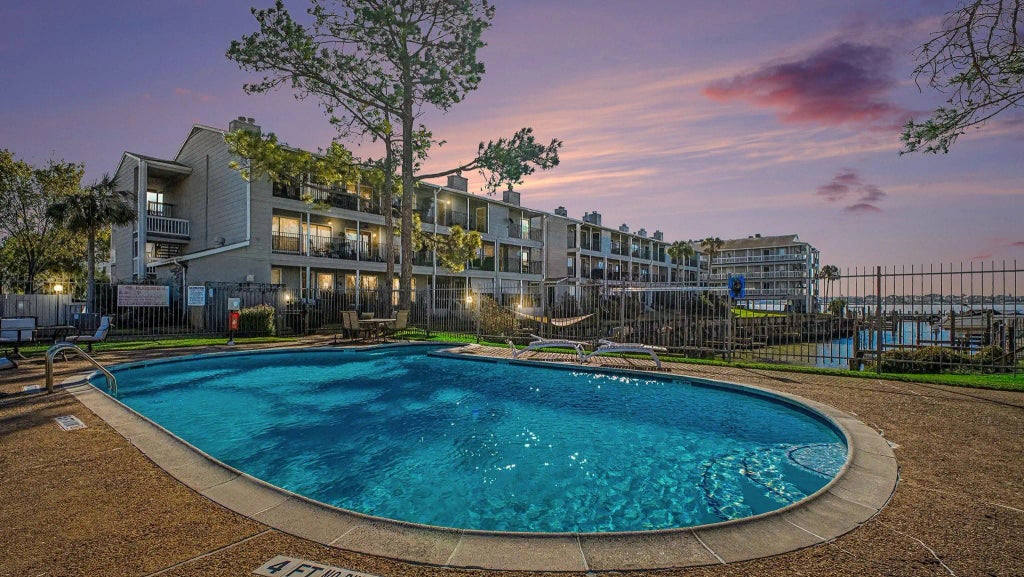 4011 Nasa Rd 1 505, El Lago